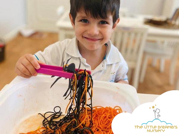 https://dreamersnursery.com/wp-content/uploads/2022/02/sensory-play-spaghetti.jpg