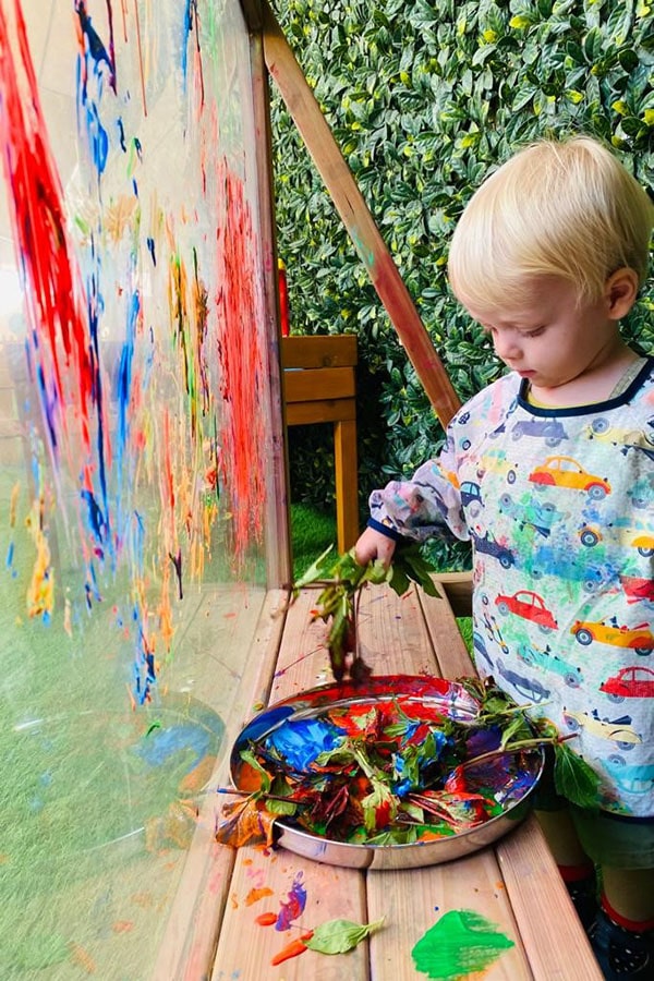 How to Foster Creativity and Imagination in Nursery Children in Dubai