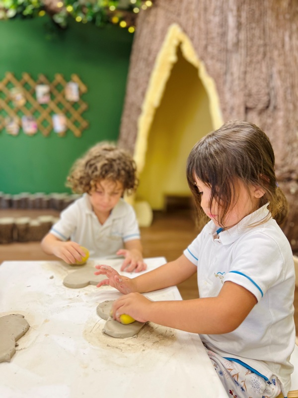 Painting pottery works