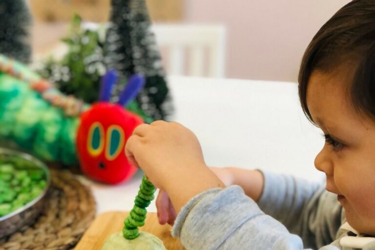 How to Raise a Bilingual Child: Myths, Benefits & Tips
